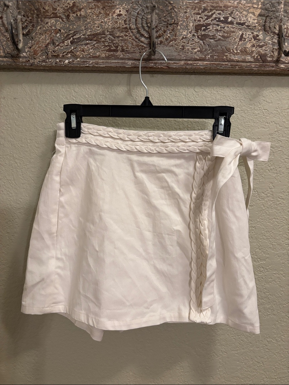 entro White Mini Skort with Braided Waist and Side Tie- NWT